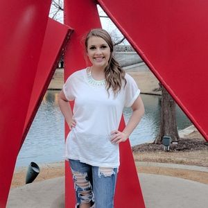 Claire V-Neck Tee-White